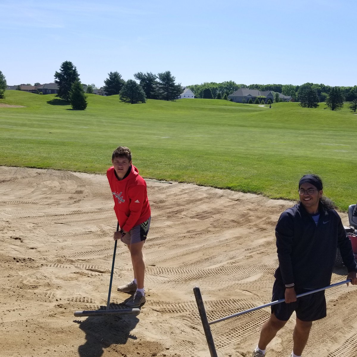 tedbishop38pga's tweet photo. @DrewByerly22 and Suk Singh are two @GoGrizzlyCubs athletes taking the summer to make @thelegendsgc1 better! All-State QB and one of his Grizzly Cub lineman hard at it! #LegendsPride https://t.co/m4eHdMTpXl