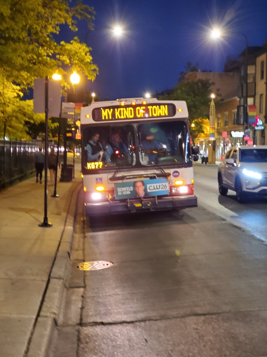 BaburRealer's tweet photo. .@cta has allowed their busses to be used by Chicago police department for foid, drink and even transportation.  #ChicagoProtests https://t.co/pbWNH6FBHx