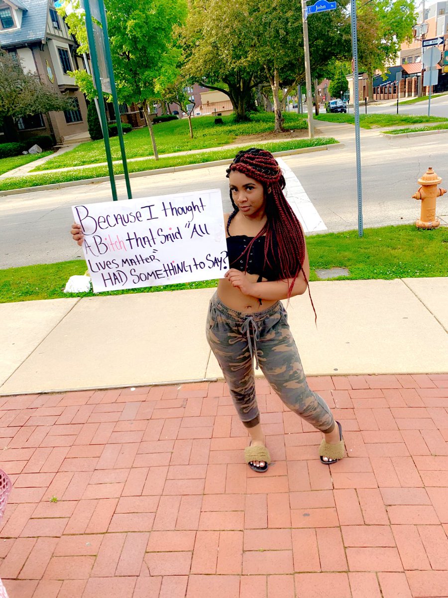 DiamondDoll98's tweet photo. Because i thought a bitch who said “all lives matter” had something to say ? 👀 https://t.co/lY1lisZrXg
