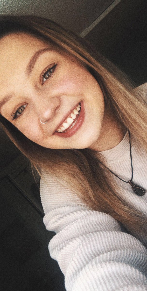 TayTayDizzlem's tweet photo. I know that you already know this but
 I GOT MY BRACES OFF https://t.co/16oZxXvdVN