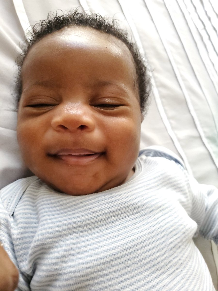 kabwejulianna's tweet image. Fam, does my son know that he doesnt have to bribe me with cyuuutest smiles and giggles to get his 4am feed? I hope he never finds out coz it is legit my fave time of the day.😍😍😍