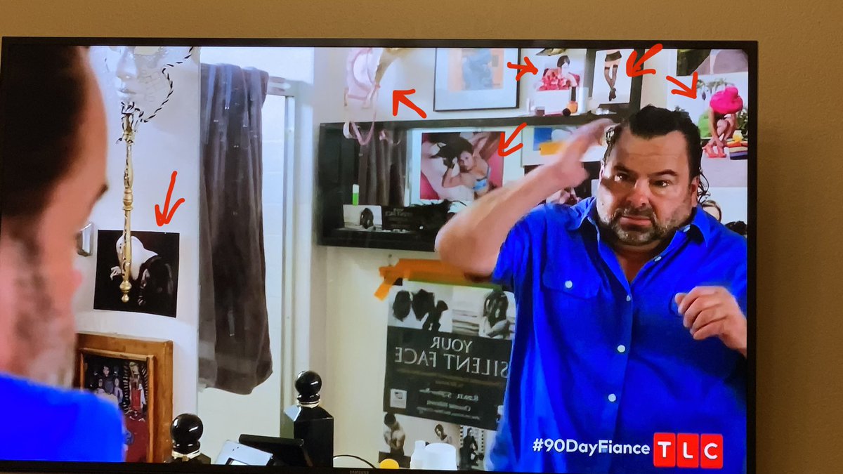 CubbyCubCub's tweet image. Am I the only one that noticed all the “women”  and brag hanging in Big Ed’s bathroom? 🤔🤢 #90DaysFianceBeforeThe90Days