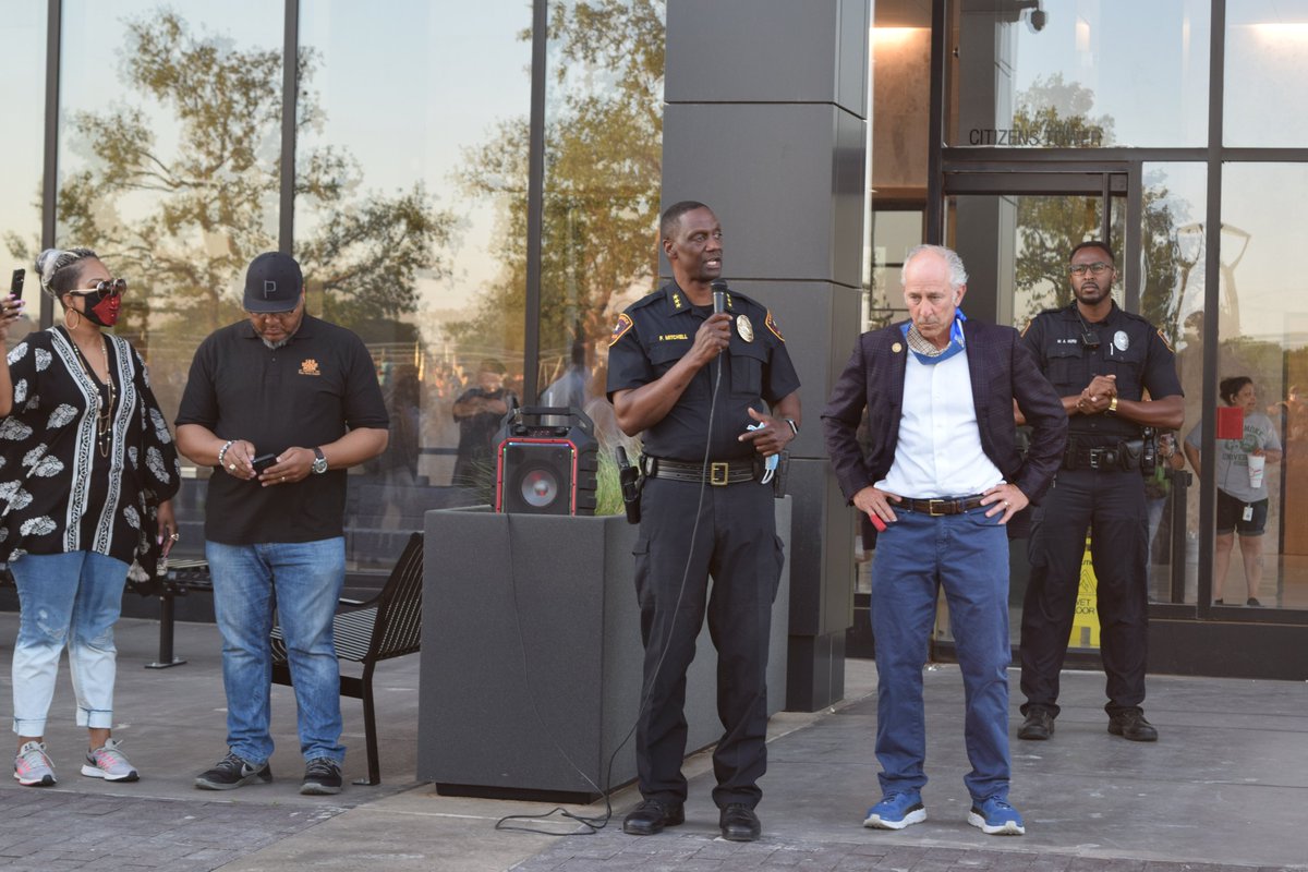 LubbockPolice's tweet photo. Members of the Lubbock Police Department walked in solidarity this evening together with city and community leaders, and citizens of Lubbock, to condemn the actions of those involved in George Floyd’s murder. https://t.co/fhYBjWnCmI