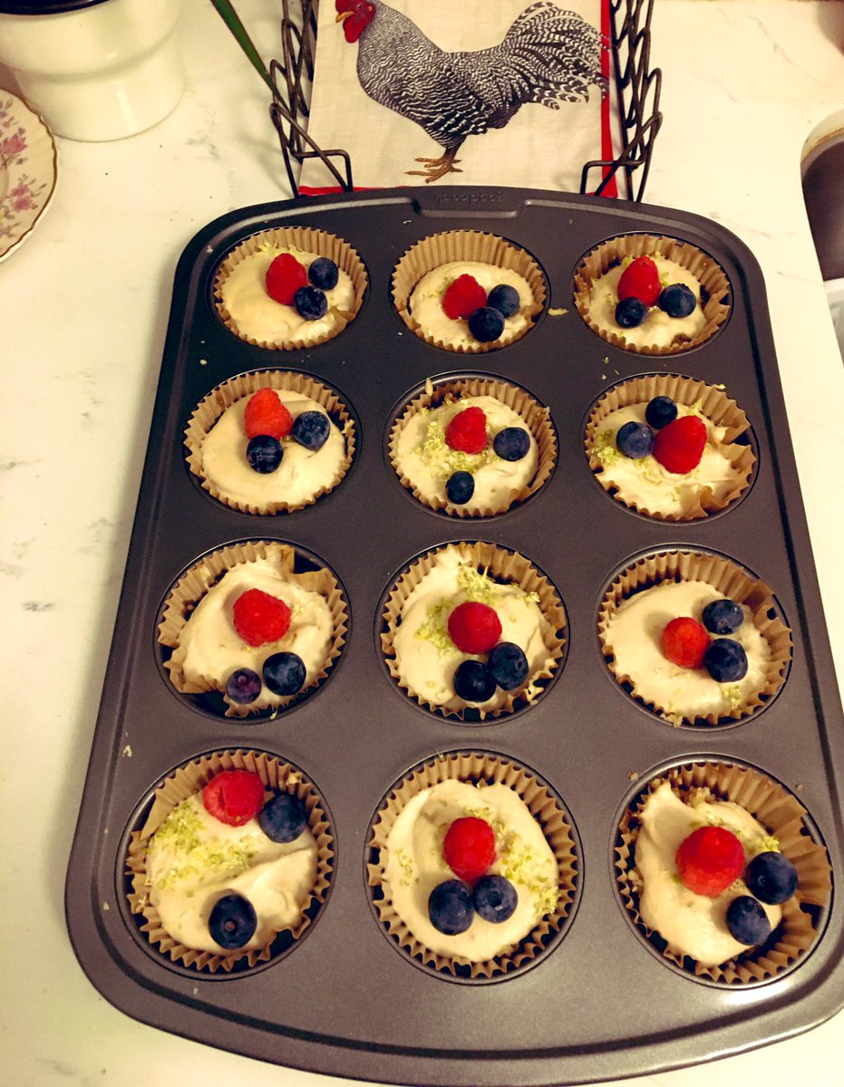 20/ Q&AHSC: After work tonight, I ran into the kitchen to make your raw vegan mini key lime pies. It was for a friend’s birthday but Rome is burning, and I can’t bring them to him. @diannewenz Don’t worry! They can be frozen! HSC: I’ve already eaten two lol.