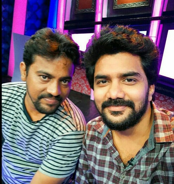 Kavinlove5's tweet photo. Happy Birthday @shivadirector83 sir from @Kavin_m_0431 fan โโ
#Kavin | #VetrimaganKavin |#Lift
#MultitalentedKavin |#StayBlessedKavin https://t.co/nE2r3gvD1e