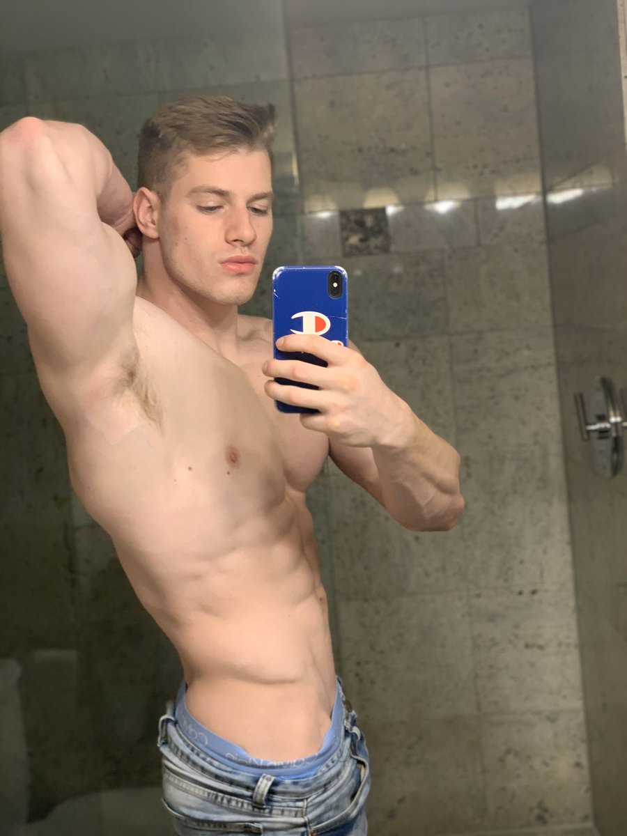 Bigpatdaddy69's tweet photo. 😛😍 https://t.co/BO2jwa2gWY