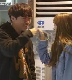 Staryjennie16's tweet photo. #LISA Trust you and treats you as her brother..
Now i can say that "even though you've been with someone for a long time,you still don't know him fully

It's not YG fault if lisa's manager act like good and trusted person,,,everyone convinced  he is good person.. https://t.co/3lFkRQBgSh