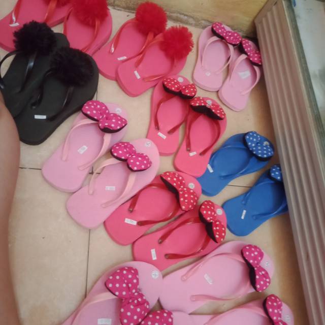 ChantikaaMI's tweet photo. Saya menjual SENDAL ANAK P... seharga Rp10.000. Dapatkan produk ini hanya di Shopee! https://t.co/1ghz55uIyJ #ShopeeID https://t.co/BWVmxUvwAU