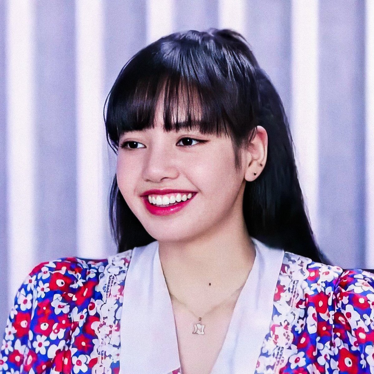 BBU_BLACKPINK's tweet photo. lisa’s always been the nicest, kindest, sweetest and strong girl I’ve ever known. Lisa sweetie, you don’t deserve any of these things happening to you. Thank you so much for working hard. We promise to always stand by your side and support you. we love you 3270. 💛 https://t.co/v1rDhBKJfV