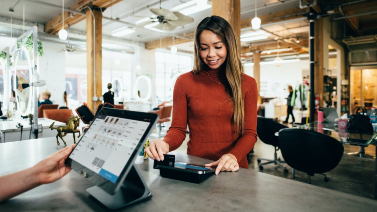 How do you ensure you're accurately using information from the millions of data points customers leave during their online interactions with you? Find out here: lighthouse8.com/customer-intel… 
#customerintelligence #digitaltransformation #businessintelligence #lighthouse8
