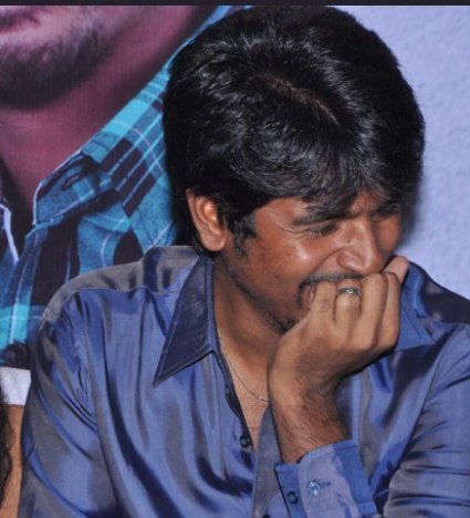 ItzKeerthu_SK's tweet photo. Trend mudinchidhu but innum Kai RT button kitta than poguthu....!!😁
Pazhaka dhosam.... 🔥
So called as "RetweetPhobia " 😂😂
Nethu sambavam sirippu 🔥🔥❤
#8YrsOfLovableMKP https://t.co/rmxqQyNaAK