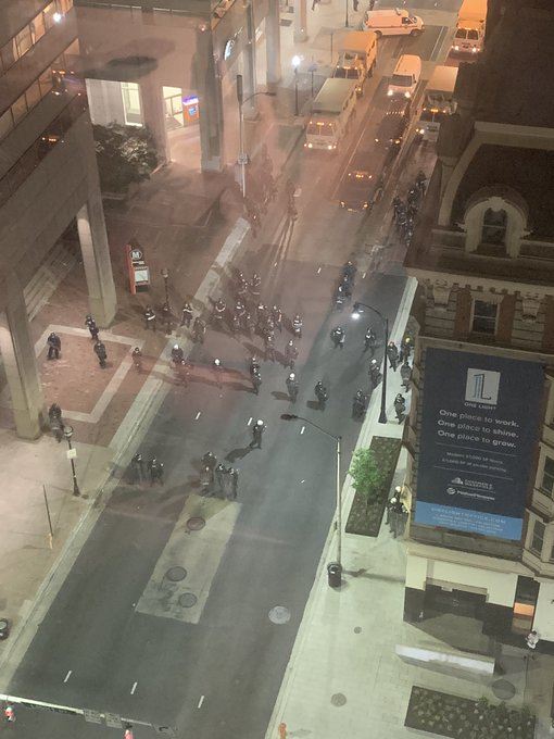 #BaltimoreProtest #Baltimore https://t.co/P6j2YiYVgB<a href="/tag/baltimoreprotest"class="tags">#BaltimoreProtest</a><a href="/tag/baltimore"class="tags">#Baltimore</a>