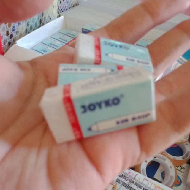 ChantikaaMI's tweet photo. Saya menjual Penghapus JOYK... seharga Rp1.000. Dapatkan produk ini hanya di Shopee! https://t.co/TRq2BOFika #ShopeeID https://t.co/mHNuDIeP7r