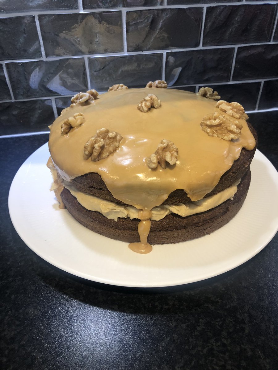 angelathompson5's tweet image. The urge to bake !!! #coffeeandwalnutcake