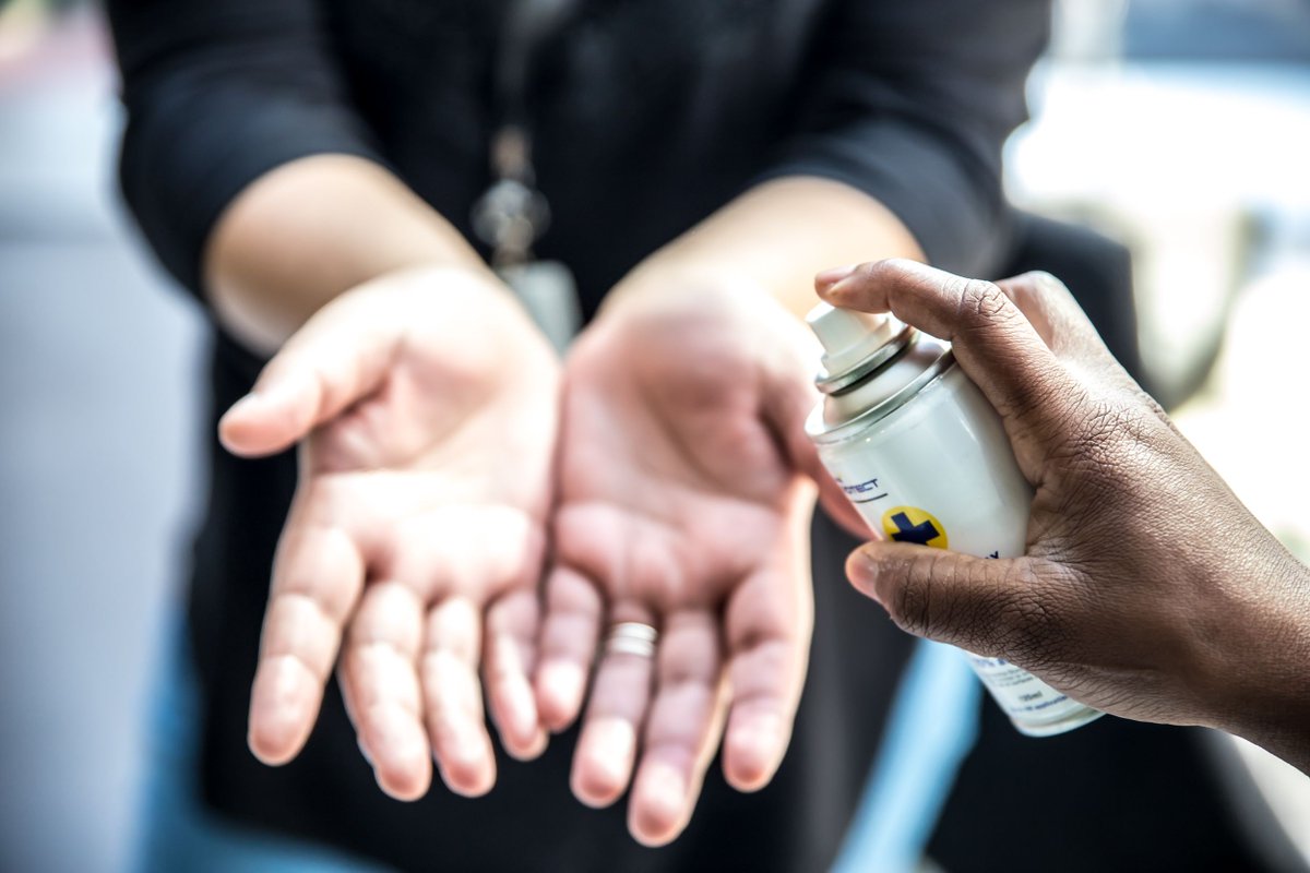 NelsonMandelaSq's tweet photo. Our #CreateTomorrow sanitising ambassadors are ready to assist with your hand hygiene routine, using OmniProtect Sanitizing Spray. Reaffirming that your health and safety is our priority, letβs all play our part in staying safe.
#ShapeTomorrowTogether #SprayItForward #RaysOfHope https://t.co/0rRn38BHpj