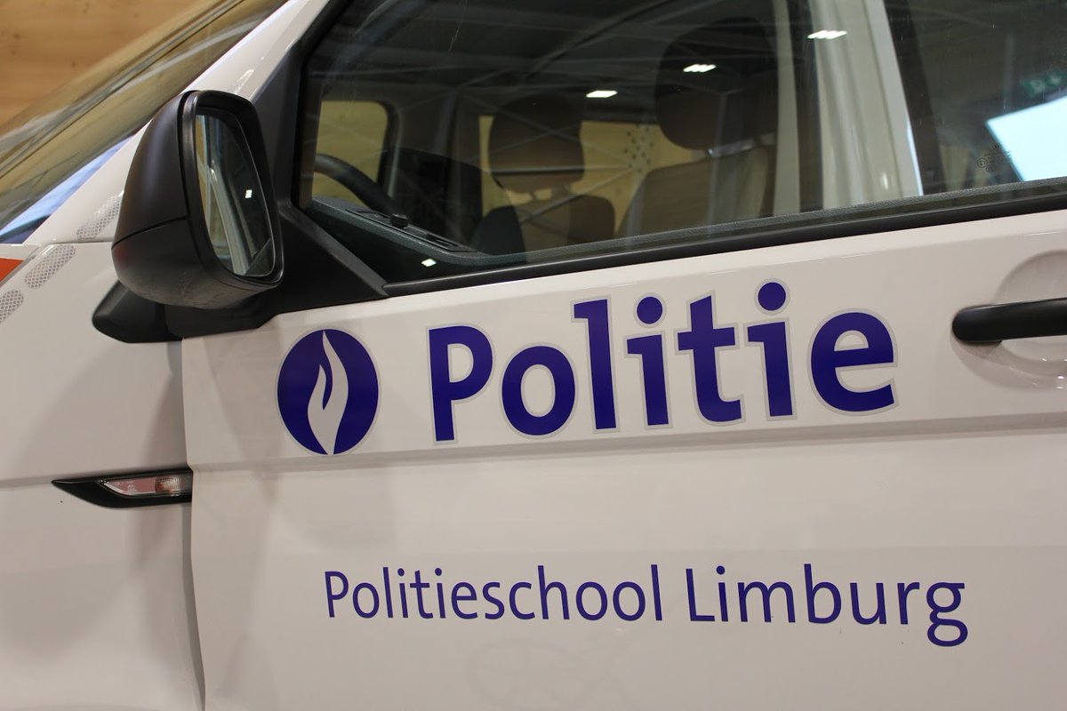 #Politieschool #PLOT zoekt een docent 'operationeel toegepast Engels' voor de aspirant-inspecteurs (4 uur per promotie).
Meer informatie over de inhoud van de #vacature, en de selectiecriteria en procedure via plot.be/vacature/vacat….