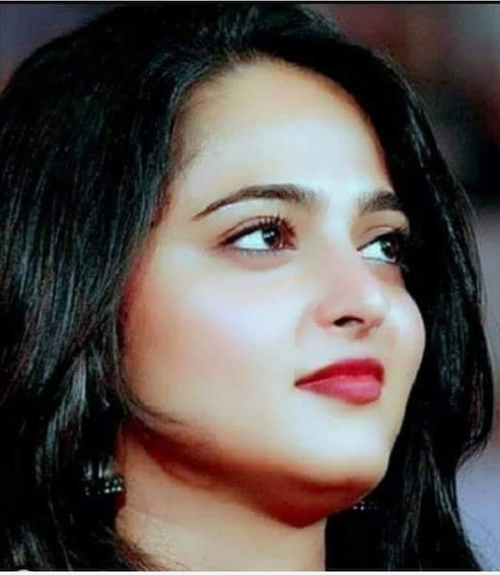 "घमंड" की बीमारी
'शराब' जैसी है यारों,

खुद को छोड़कर सबको पता चलता है 
कि इसको चढ़ गयी है..