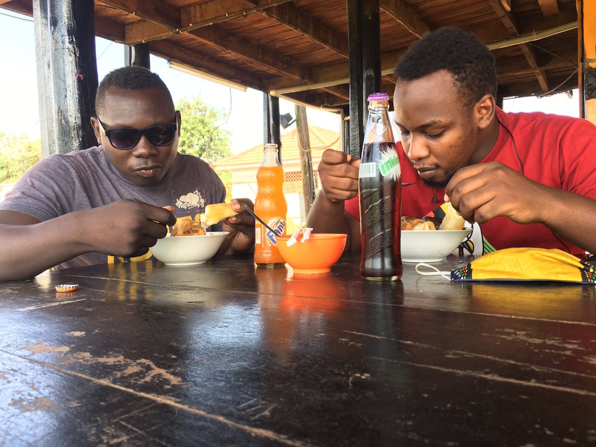 KanyanyaMatts's tweet photo. Its lunch time you can make your way to kyadondo rugby club or make your order @0701917809 and we deliver it for you 
@MamaK https://t.co/J0QuBPPHcI