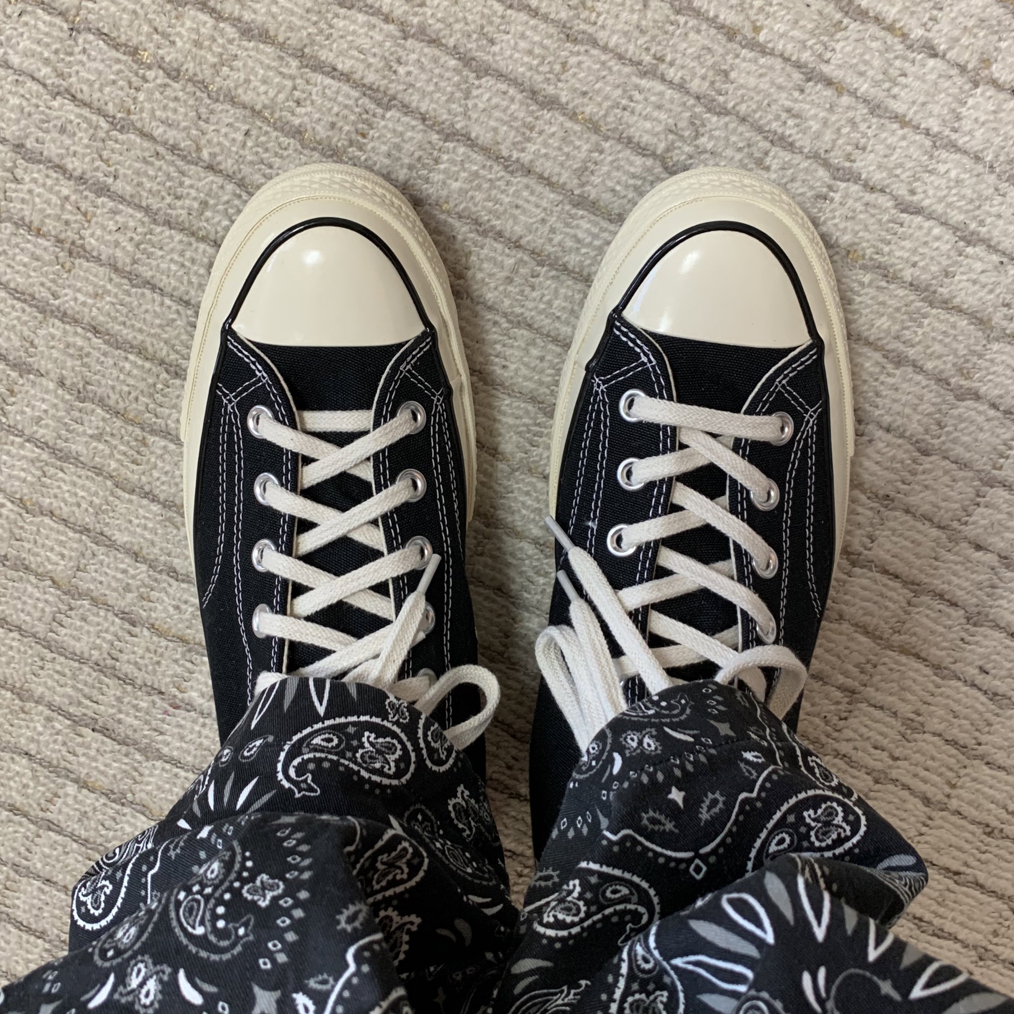 ニケ 皆さん Converse Ct70は オーバーラップとアンダーラップ どちらで履かれてますか