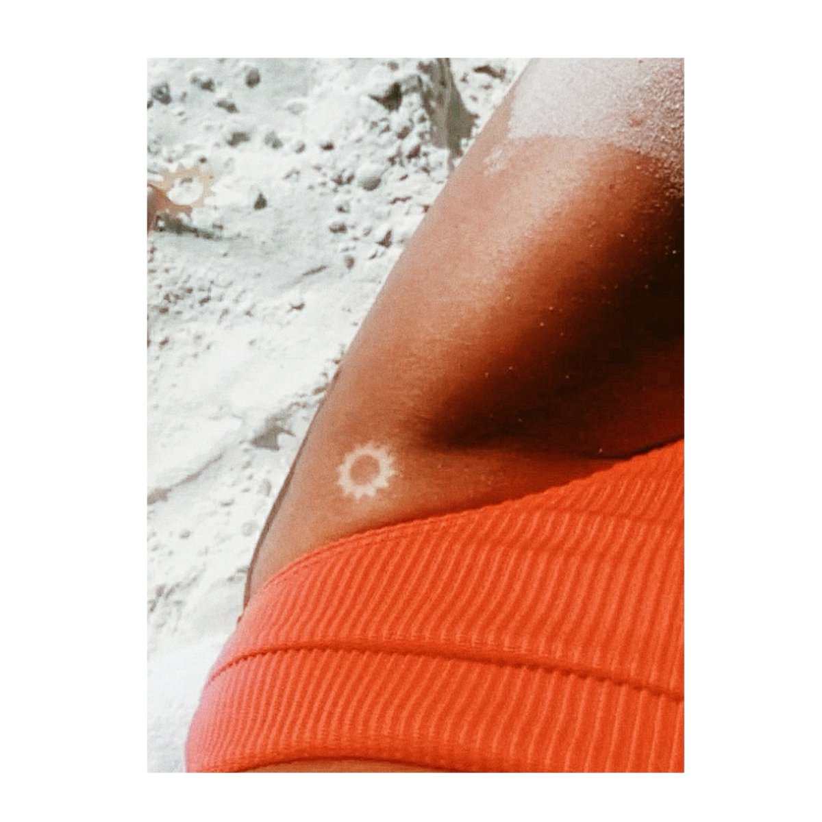 WeAre71Percent's tweet photo. Feelin' that #summer touch ☀️💛🐚 #sunkissed #tanline #cremesolaire #cleanbeauty #bronzage #bikinilife #summervibes #plage #biarritz https://t.co/c8UX0bxKOe