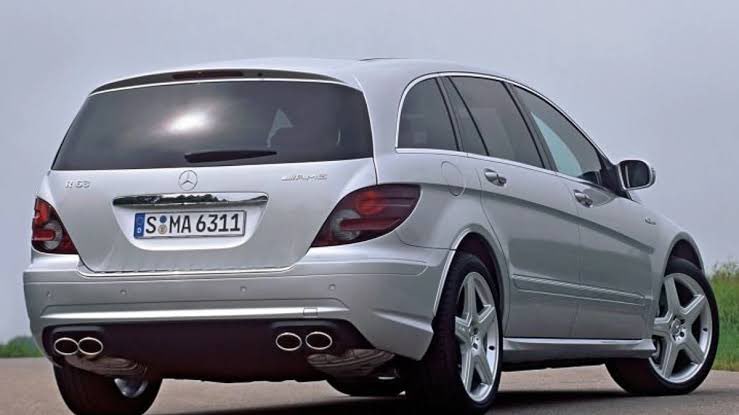 Eister_RS's tweet image. #最強のミニバン

ワゴンとしてはRS6が最速かもしれんが、ミニバンとしてはこいつが最強なのを忘れてはいけない。

#R63AMG

6.2LのV8 510PSの6人乗り…

お金が湧いてきたら欲しい(むり