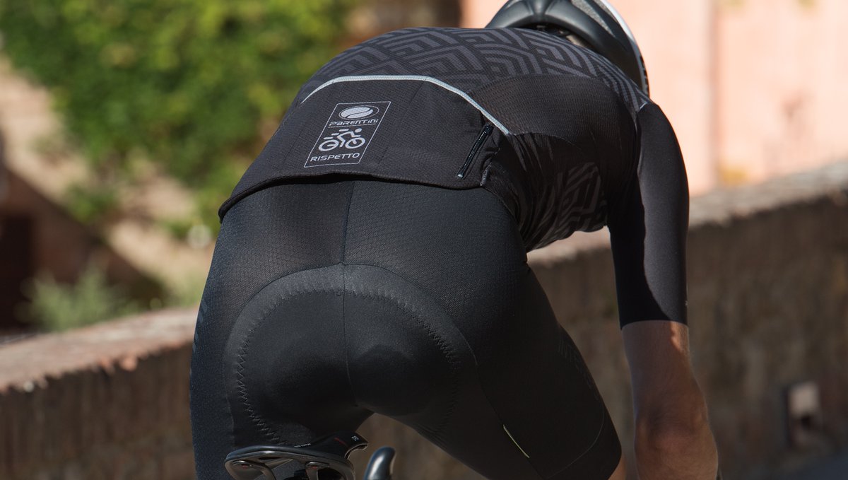 ParentiniNL's tweet photo. Wil je ook eens ervaren hoe lekker onze bibshorts zitten. Breng eens een bezoek aan Martijn's Race &amp; MTB in Steenwijk.

Your sport, our passion

#parentinibikewear #madeinitalie #yoursportourpassion https://t.co/Gy6bEMk4iT