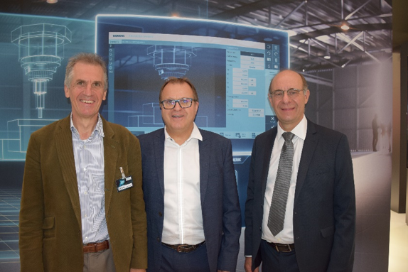 Siemens_France's tweet photo. Cyrille, Luc, François et Bernard sont 4 passionnés de machine-outil et de SINUMERIK ONE : notre nouvelle plateforme « digital native » ! Faites leur connaissance dans SINUMERIK mag !
https://t.co/PzQlH4lbic
#SINUMERIK #SINUMERIKONE #MachineOutil https://t.co/8nJZvdIuFY