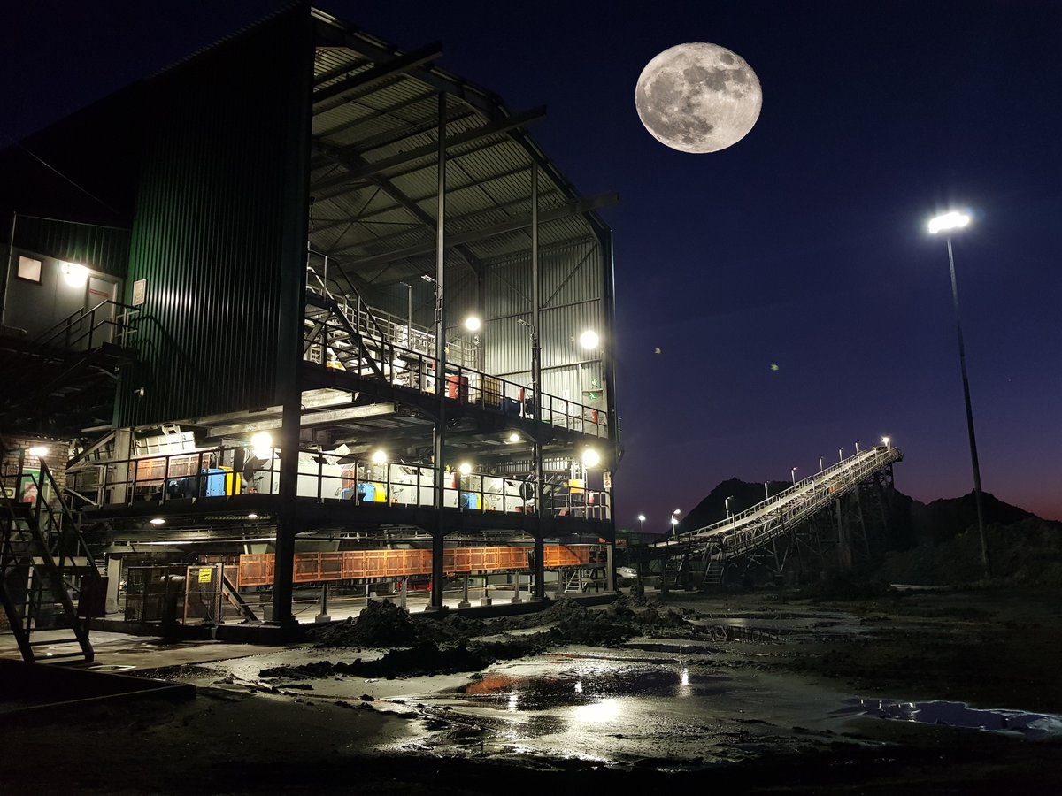 ENPROTECSA's tweet photo. Through tailings dewatering, mines have the opportunity to re-mine and eliminate existing as-arising tailings ponds, reducing rehabilitation costs and access previously disposed material as a resource. #Safeminingpractices #cleanmining #ENPROTEC #Filterpress #Greentechnology https://t.co/qr0YN0u2iI