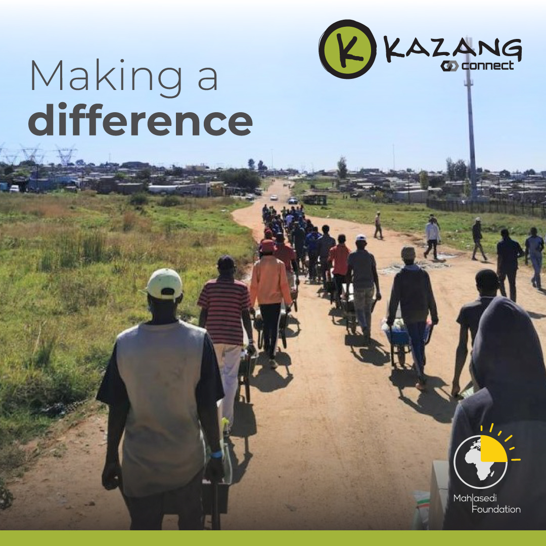 KazangAfrica's tweet photo. Kazang in collaboration with the @mahlasedi_f is facilitating delivering of food parcels to thousands in Cosmo City 💚

Have a look at what we can do when we work together: https://t.co/AlRcv2OAnb

For more info: https://t.co/4vAuAiLGe5

#KazangCares #MakingADifference https://t.co/UnlKsubSO0