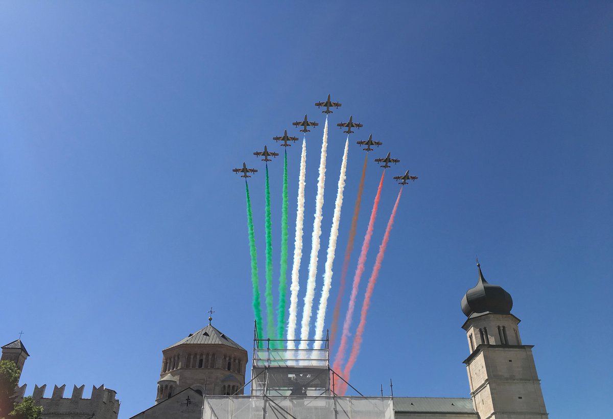 #2giugno
Buona Festa della Repubblica 🇮🇹
#SalutidaTrento
<a href="/AptTrento/">DiscoverTrento</a>