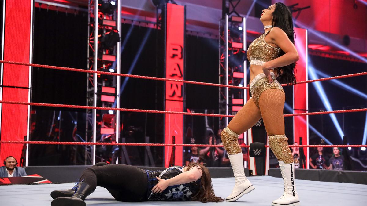 WWEUK's tweet image. Was @BillieKayWWE in for an IICONIC night as she went one-on-one against WWE Women's #TagTeamChampion @NikkiCrossWWE? 

#WWEonBT | BT Sport app | #WWERaw