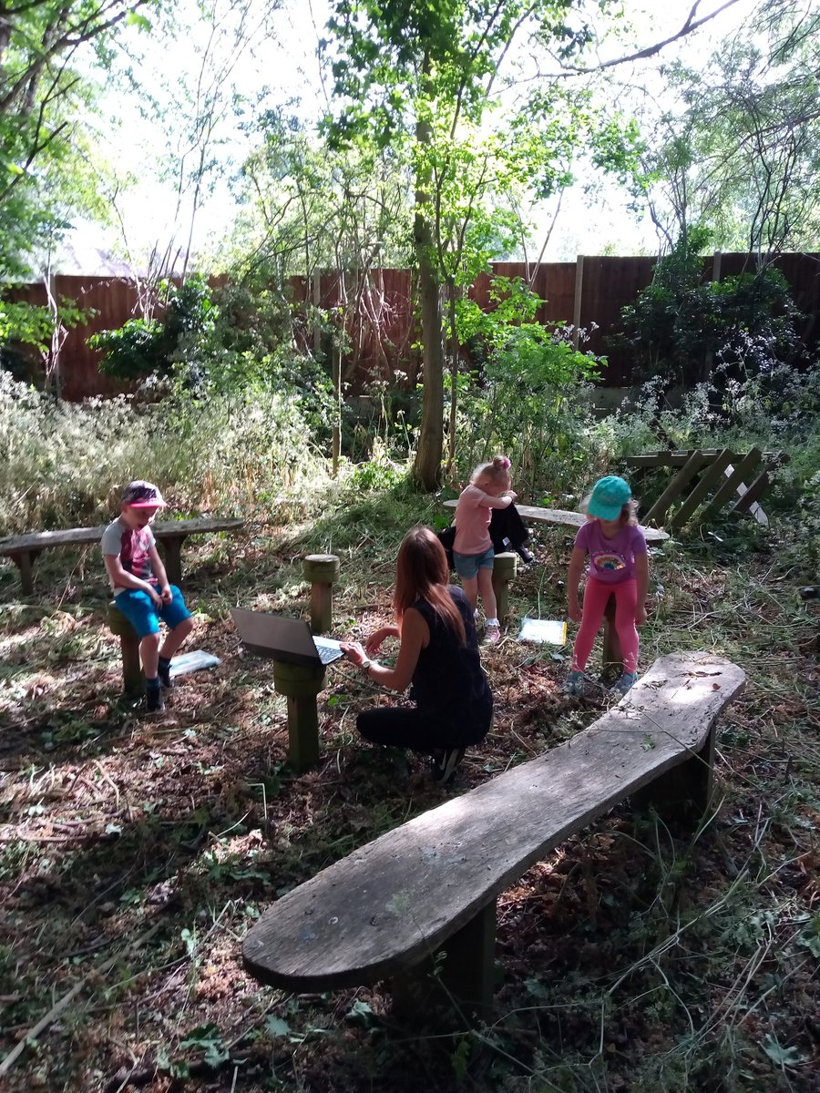 RoydonPrimary's tweet photo. Reception have set up outside in the wildlife area this week...how exciting!!! #roydonprimary https://t.co/JbKZmlKkAH