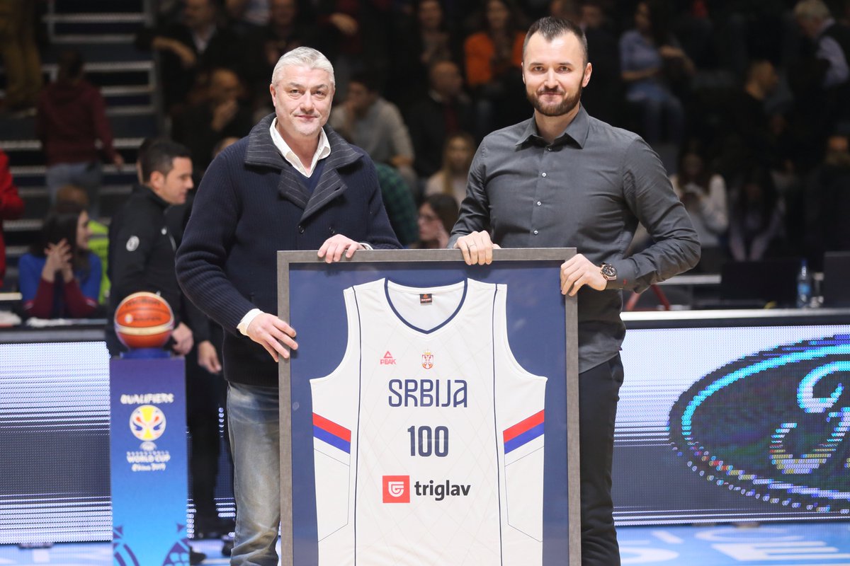 KSSrbije's tweet photo. Milane hvala za sve što si uradio za Srbiju!!! Velikih 100 utakmica u dresu reprezentacije!!!
Jednom kapiten, uvek kapiten! Sve najbolje @MilanMacvan13 …
#kss #reprezentacija https://t.co/dPS1jjZXAr