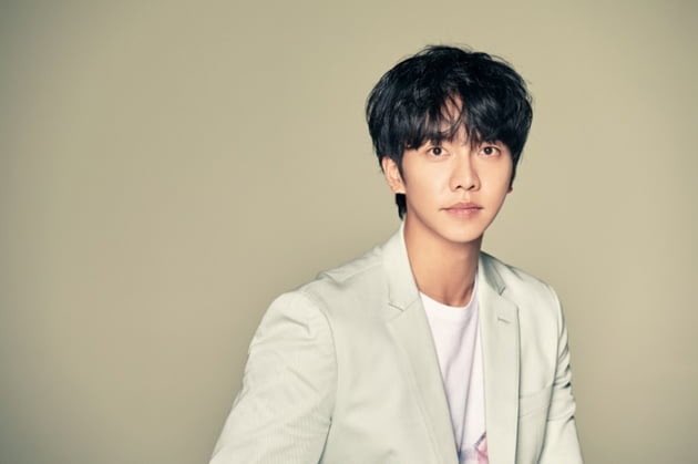 새삼 내가 모르는게 많다는걸 느꼈어.. 앞으로 열심히 알아갈게💓 항상 응원해 #이승기 #마우스