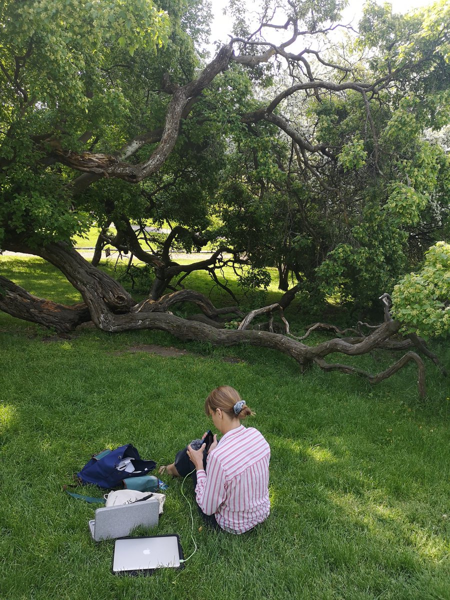 🌿 Aurora fra <a href="/DifferMedia/">Differ Media</a> gjør seg klar for å streame Lønsj i det grønne med <a href="/Rotevatn/">Sveinung Rotevatn</a> og @annesver! 🦎 Se live fra Botanisk hage, 1015!

Stream legges ut 1010, her: facebook.com/events/s/l%C3%…