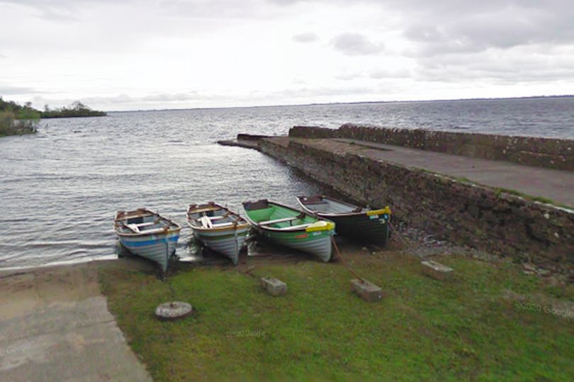 Jamess12316's tweet photo. A Coast Guard helicopter is involved in the search for a little boy who was last seen by Lough Mask, a limestone lake in the west of Ireland https://t.co/pJDa1hsavV