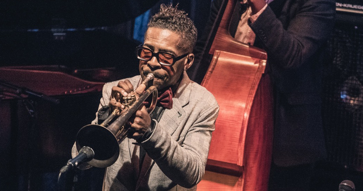 session_hamacho's tweet photo. 【BLUE NOTE JAPAN YouTubeチャンネル】過去公演のダイジェスト「Blue Note Tokyo Highlights」を更新!“音の魔術“、マリア・シュナイダー・オーケストラをはじめ2017年収録分をアップしました → https://t.co/WjX5qHIdBh
#sessionhamacho https://t.co/WMGogOePPY