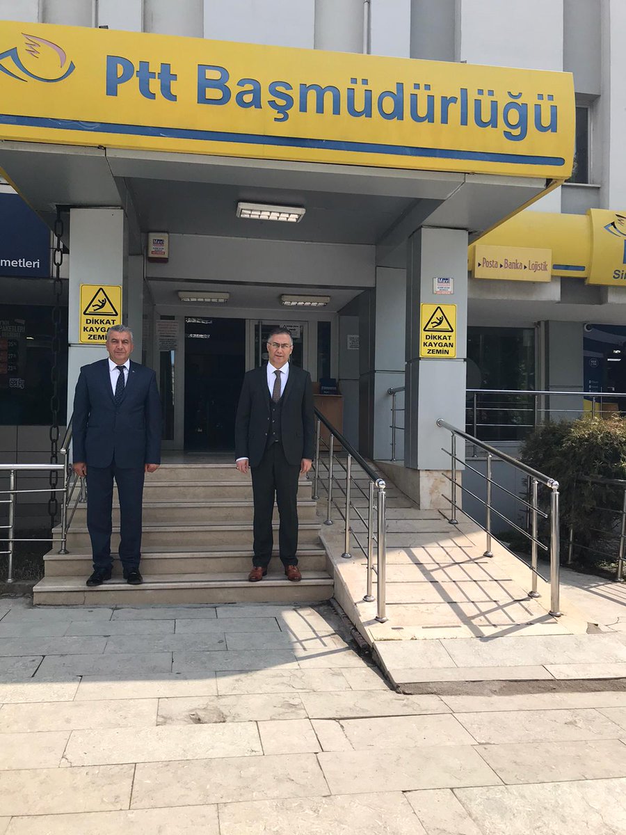 Valimiz Köksal Şakalar,PTT BaşMüdürlüğüne atanan İbrahim Köklü'yü  ziyaret ederek görevinde başarılar diledi. Valimiz,ziyarette,Covid-19 salgın mücadelesinde PTT tarafından yürütülen çalışmalar  hakkında bilgiler aldı.<a href="/koksalsakalar/">Köksal ŞAKALAR</a>