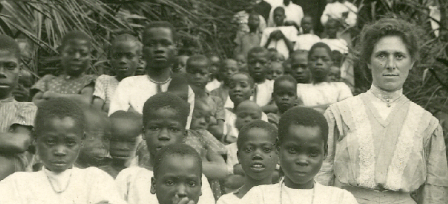 While we're on kidnap: Victorian missionaries went to Africa & brought black kids back to Scotland to use in fundraising events. WHAT? All my 21st century sensibiltities are tingling right now but we need to own this stuff. As far as I'm aware the kids were taken home again. /3