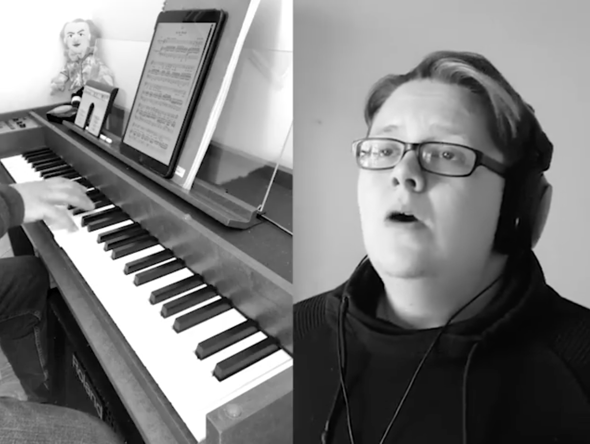 On the #DundeeUniCulture blog today - a beautiful rendition of 'An die Musik' performed by <a href="/marr0g/">mordant</a> and <a href="/UoDMusic/">Music, Uni of Dundee</a> director Graeme. Morag is member of staff <a href="/dundeeuni/">University of Dundee</a> and co-director of <a href="/quiredundee/">Quire with a Q | Dundee</a>!
buff.ly/2Miy5Kg