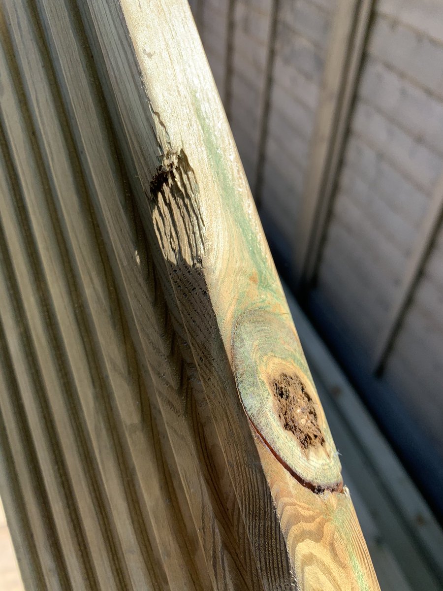 Grenade44's tweet photo. @Wickes Still waiting for a response from my complaint on Sunday. Only 19 out of 52 are ok to use from my delivery. If they aren’t damaged, they are twisted or have cracks running through them. https://t.co/KJMdAVIBQR
