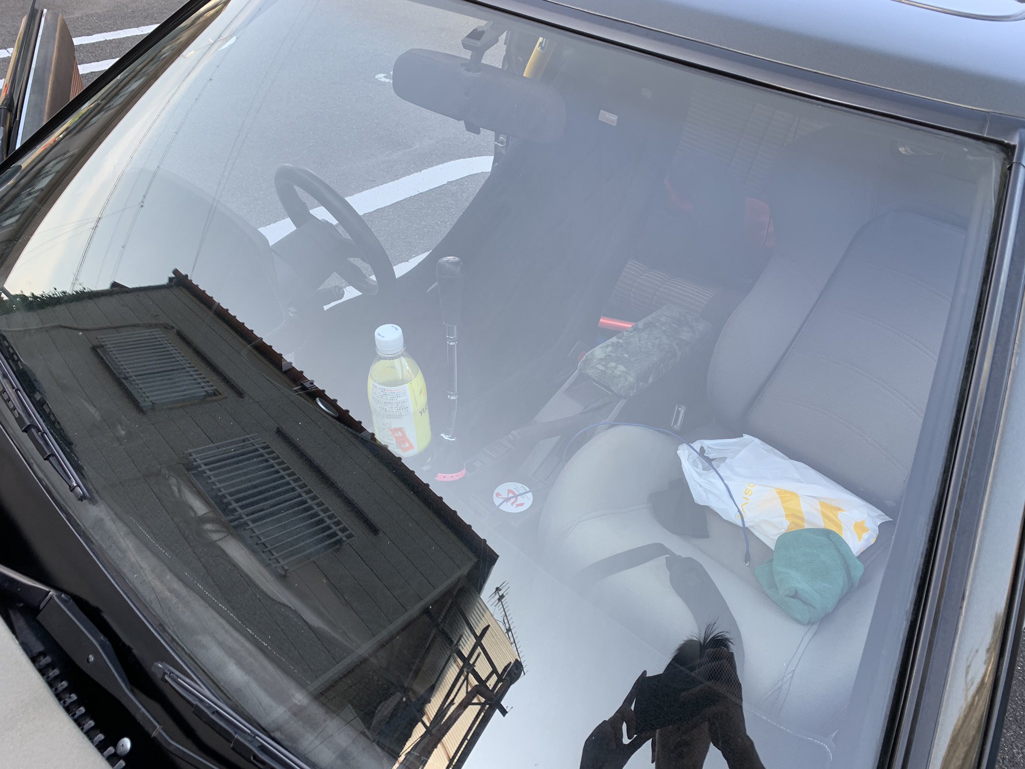 じゅんいち ご存知の方たくさんいらっしゃると思いますが バッテリー補充液で車や家の窓ガラス拭くとめっちゃ綺麗になります 精製水買うよりもお得 なので是非お試し下さい じゅんいち ご存知の方たくさんいらっしゃると思いますが バッテリー補充液で車や家の窓ガラス拭くとめっちゃ綺麗になります 精製水買うよりもお得 なので是非お試し下さい