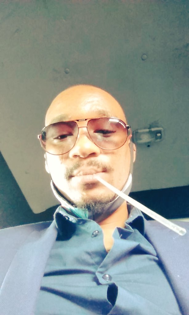 DFilana's tweet photo. Started drinking nge straw due to the safe distance regulations😂😂😌 #goodmorning #BlackLivesMatter #gusto #COVID19South #Covid_19SA https://t.co/1VPbwXnTVK