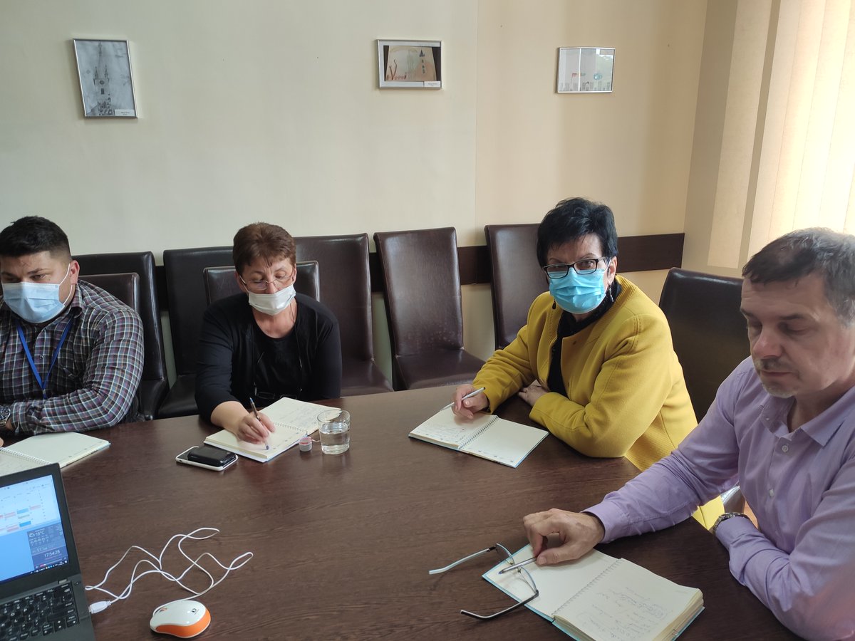 ROMACT_EC_CoE's tweet photo. Thank you Maria Precup, #Reghin 🇷🇴 Mayor for support&participating in the 1st strategic planning meeting with #ROMACT expert&ensuring a strong commitment from all #localgov services.
Next steps : assessing municipality capacities&applying for #EUfunds to decrease #school dropout https://t.co/xQ3qey2xIt