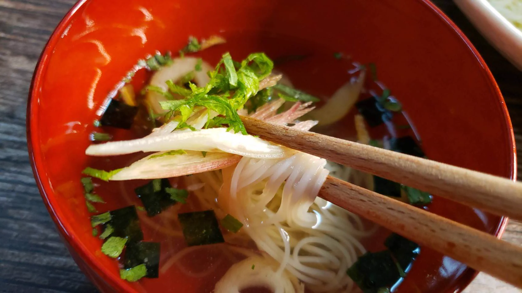 あのお吸い物は素麺つゆとしても使える？！「冷やし松茸の味そうめん」の作り方！