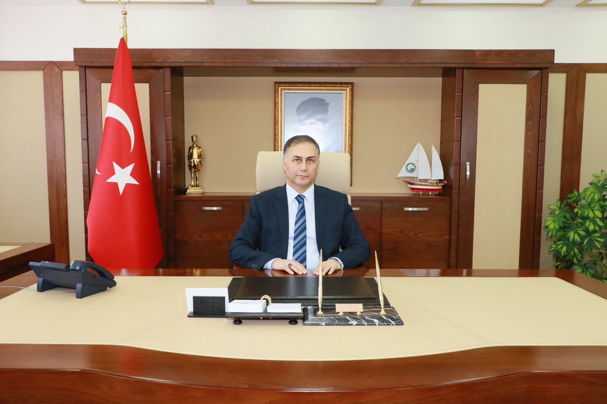 Vali Köksal Şakalar"Kontrollü Sosyal Hayat kapsamında;  1 Haziran’dan itibaren faaliyetlerine başlayan işletmelerimize ve çalışanlarına hayırlı işler, bol ve bereketli kazançlar diliyorum." <a href="/koksalsakalar/">Köksal ŞAKALAR</a>