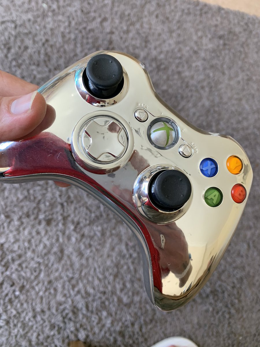 retrogamerbarry's tweet photo. Finally finished my #xbox360mod very happy with it! #moderngaming #retrogaming #controllermodding
#gamergeek #RGB #games #consoles #instagamer #gamers #videogames #retrogames #youtuber #subscribe #gamersofinstagram #twitter #followme #facebook #like #follow 🤓🎮🕹 https://t.co/n0OfPh5cZY