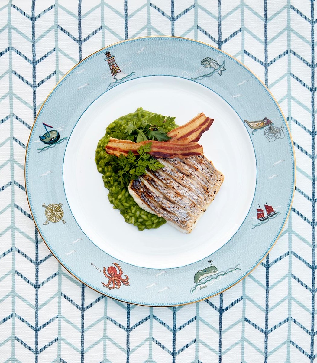 Ham_Yard's tweet image. Don't forget to order your recipe box today for delivery this Friday, brought to you by Ham Yard Hotel. Enjoy fresh sea bass and pancetta with a parsley risotto from ‘The British’ recipe box, expertly prepared and ready for the finishing touches at home. firmdalehotels.com/shop-kit-kemp/…