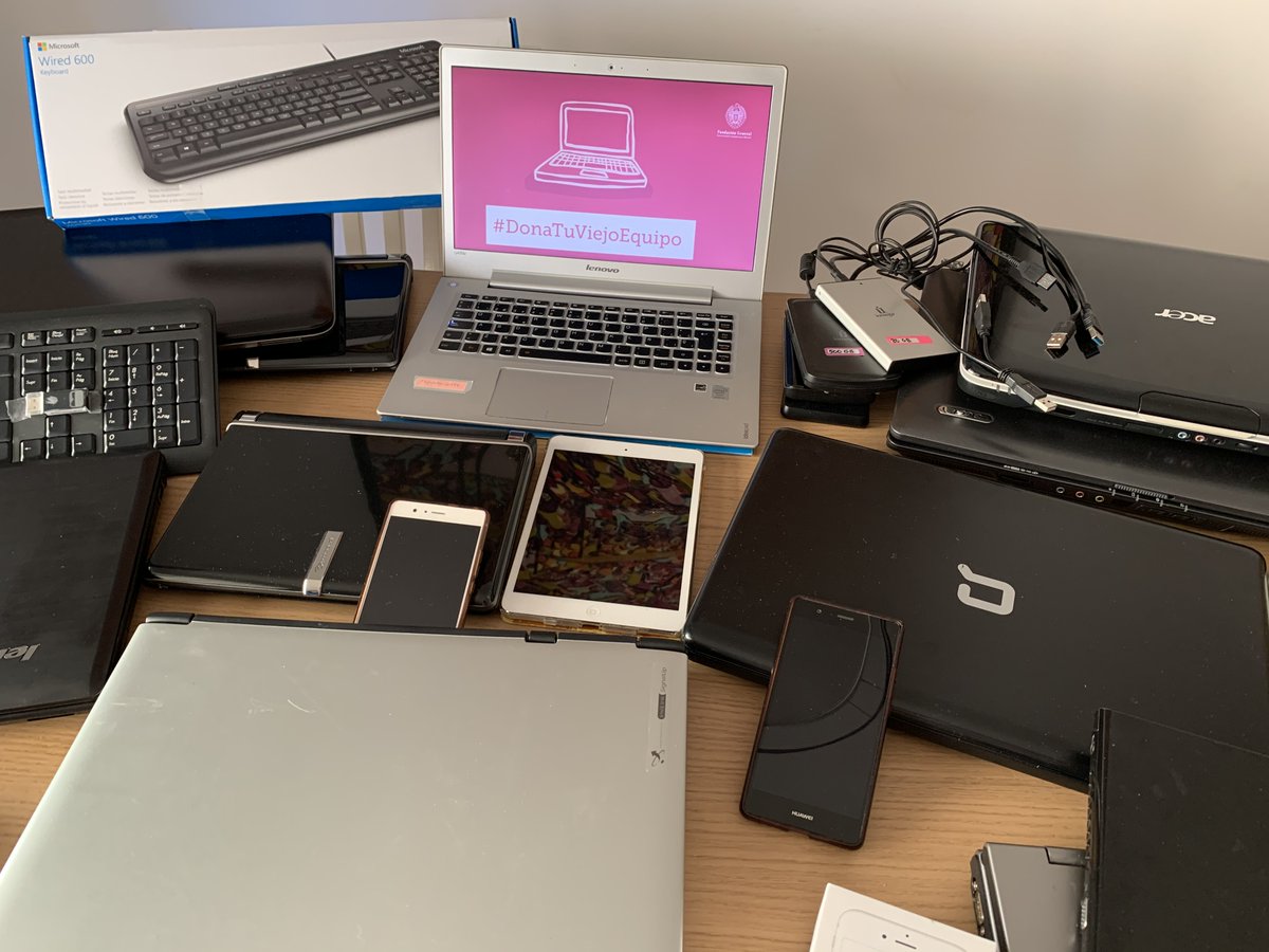 fundacionucm's tweet photo. 👏🏼¡GRACIAS! 👏🏼

Vuestras donaciones a #DonaTuViejoEquipo han permitido que alumnas y alumnos confinados continúen su formación desde casa.

💻¿Te animas a darle un nuevo uso a tu equipo viejo? Dónalo o préstalo aquí: https://t.co/iduJN8cMXX https://t.co/zGAA5TGwxP