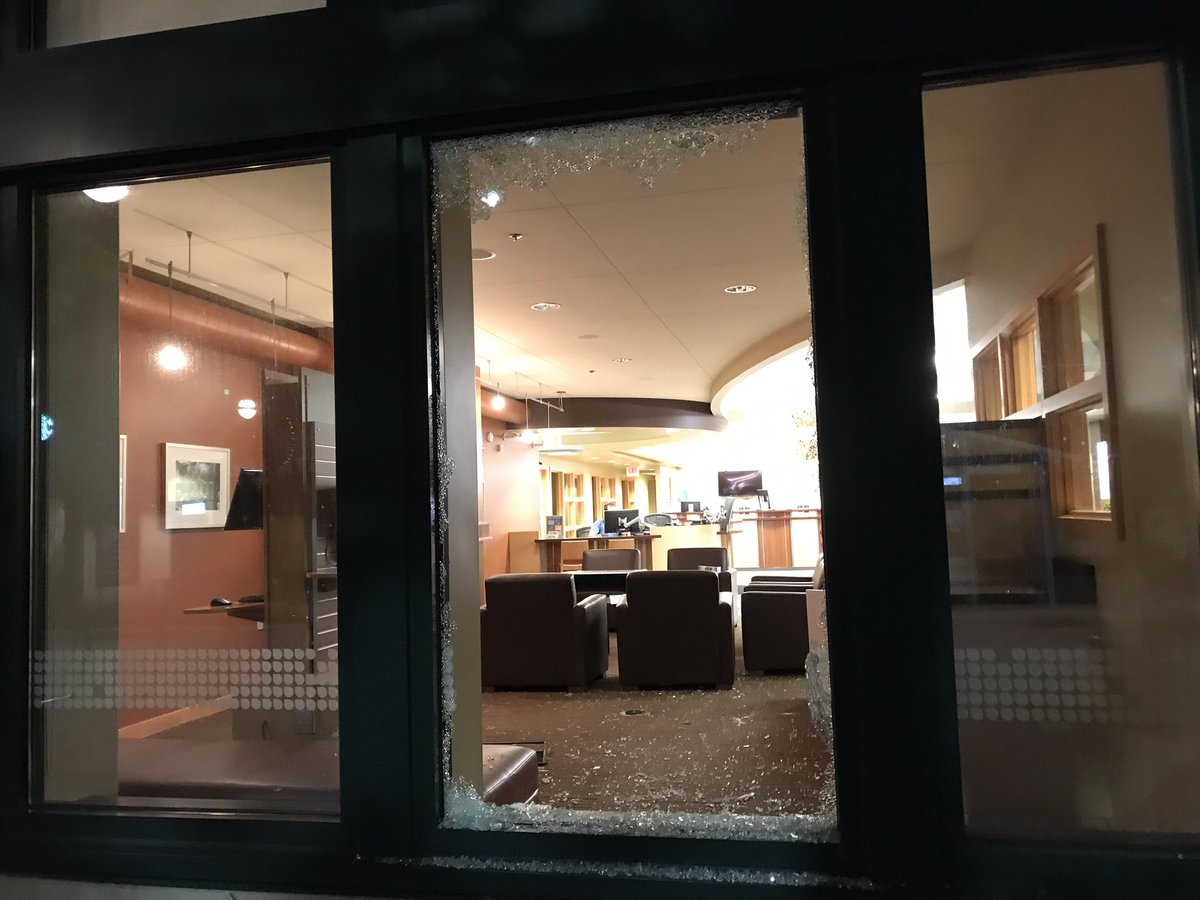 JoshSpreiterTV's tweet photo. BREAKING OVERNIGHT: We’re getting a better look at the damage done after night 3 of riots along State Street. It appears whatever hadn’t been targeted during previous nights, was hit this time around. LIVE reports on @WISCTV_News3 This Morning. https://t.co/msA9lPTJhQ